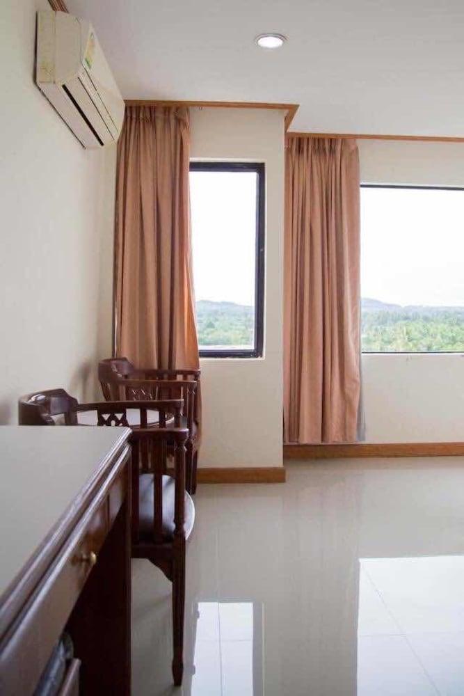 Sinkiat Thani Hotel Satun Luaran gambar
